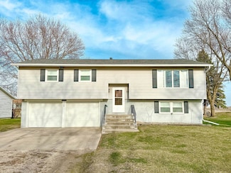 212 S Adams St, Everly, IA 51338