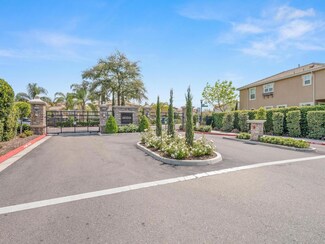 3255 W Reflections Dr, Fresno, CA 93711