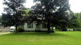 211 Glendola Ave NW, Warren, OH 44483