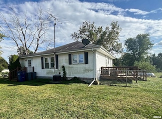 897 20th Ave, Roseville, IL 61473