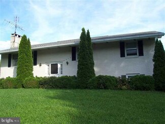 32 Seiders Rd, New Bloomfield, PA 17068