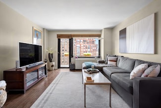 201 W 70th St Unit 15G, New York, NY 10023