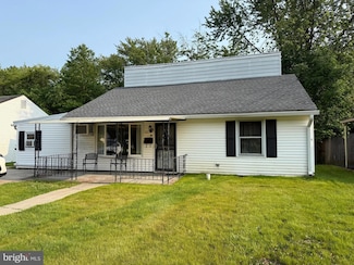 83 Theresa St, Ewing, NJ 08618