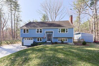 10 Horseshoe Dr, Plainville, MA 02762