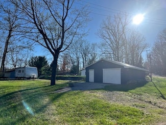 1061 Pocahontas Rd, Harrison, MI 48625