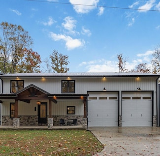 368 Peach Tree Ln, Russell Springs, KY 42642