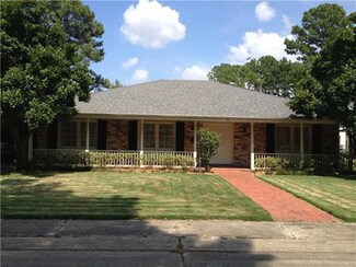15 Imperial Woods Dr, New Orleans, LA 70123