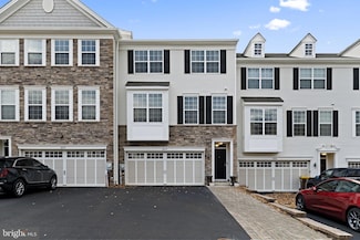 30139 Hickory Ln, Langhorne, PA 19047