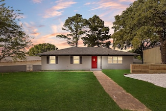 208 Shugar Cir, Quinlan, TX 75474