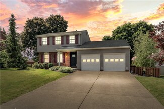 1472 Oakridge Dr, Ambridge, PA 15003