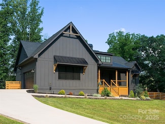 244 Barebridge Dr, Burnsville, NC 28714