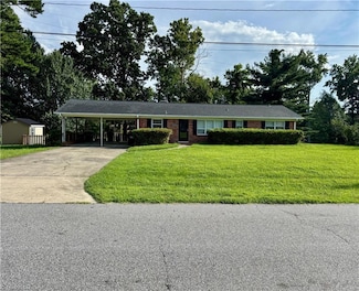 2205 Plainview Dr, High Point, NC 27265