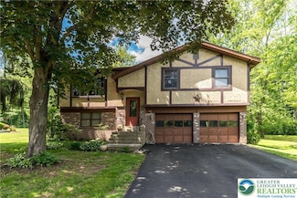 146 Woodland Dr, Doylestown, PA 18901