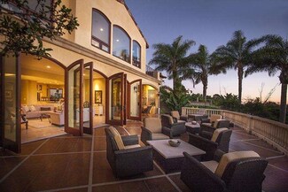 6482 Cardeno Dr, La Jolla, CA 92037