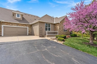 11545 S Bell Court Dr Unit 101, Olathe, KS 66061