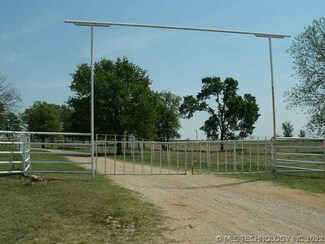41 AC MOL Hw 77, Overbrook, OK 73453