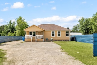 570 County Road 3558, Cleveland, TX 77327