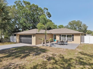 911 S Florida Ave, Tarpon Springs, FL 34689