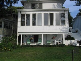 2721 Country Club Way, Albion, MI 49224