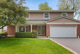 323 E Washington Ave, Lake Bluff, IL 60044