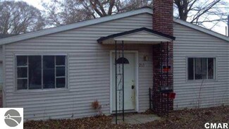 215 Olney Rd, Saint Louis, MI 48880
