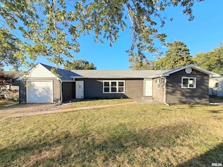 108 Hillman St, Washington, IL 61571