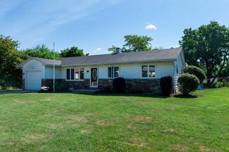 2802 Arrowhead Dr, South Bend, IN 46628