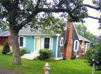 1 Central Ave, Wareham, MA 02571