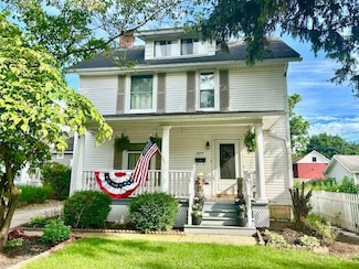 15 Charles St, Newark, OH 43055