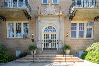 63 Rutledge Ave Unit 8, Charleston, SC 29401