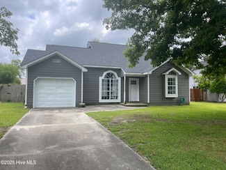 107 Honey Tree Ct, Midway Park, NC 28544