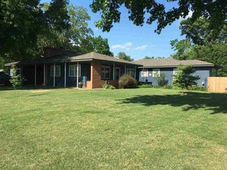 124 NE 1st St, Perkins, OK 74059