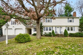 2 Beechwood Dr, Rutland, MA 01543