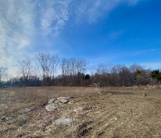 #18 Eagle Forest Dr, Freeland, MI 48623