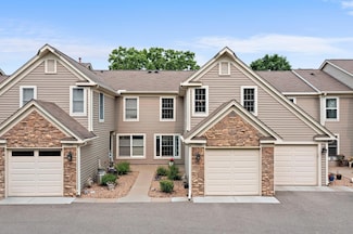 7290 Penny Hill Rd, Eden Prairie, MN 55346