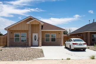 509 El Paso Ave, Wickett, TX 79788