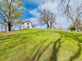 6828 W Clarksville Rd, Clarksville, MI 48815