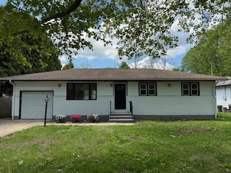 61 Juanita Ave, Huntington, NY 11743