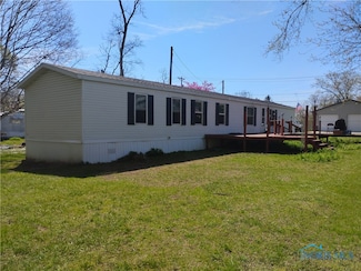 464 2nd St, Liberty Center, OH 43532