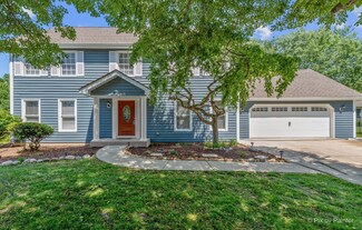 1885 Golden Pond Ln, Wheaton, IL 60189