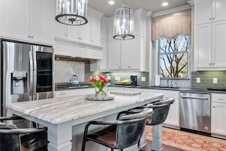 1202 Williamsburg Rd, Mansfield, TX 76063