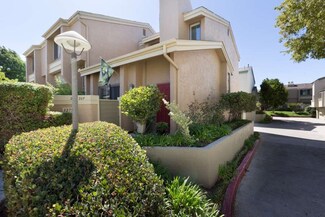 3275 Caminito Eastbluff Unit 203, La Jolla, CA 92037