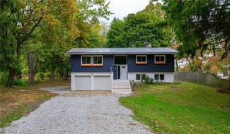 279 S Messner Rd, Akron, OH 44319
