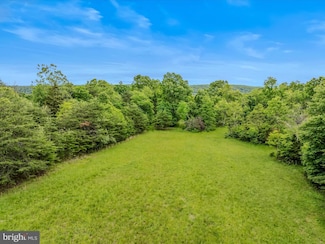 2429 Posey Hollow Rd, Berkeley Springs, WV 25411