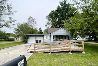8123 Janis St, Shelby Township, MI 48317