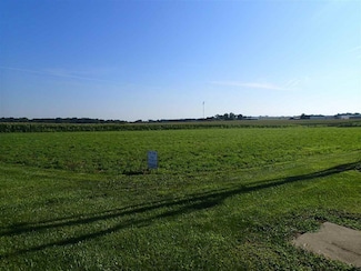 1450? Woodlawn Rd, Lincoln, IL 62656