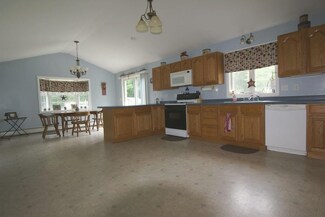 70 Drew Dr, Middleton, NH 03887