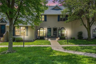 169 Stonebridge Ln, Smithville, MO 64089