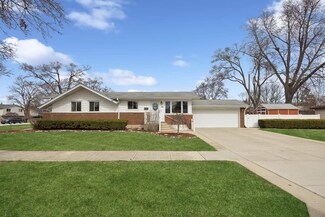 402 E Highland Ave, Mount Prospect, IL 60056