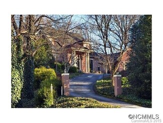 8 Carter Cove Rd, Asheville, NC 28804